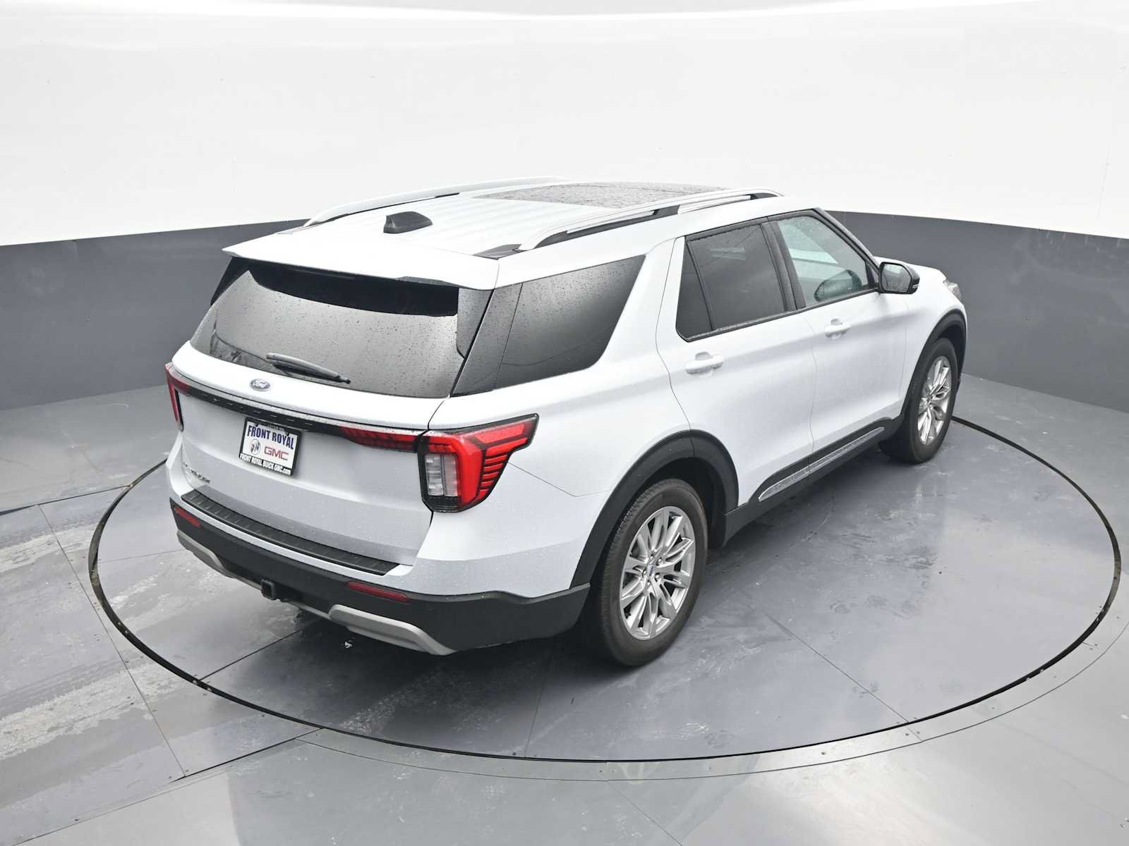 Used 2025 Ford Explorer Platinum RWD image 34