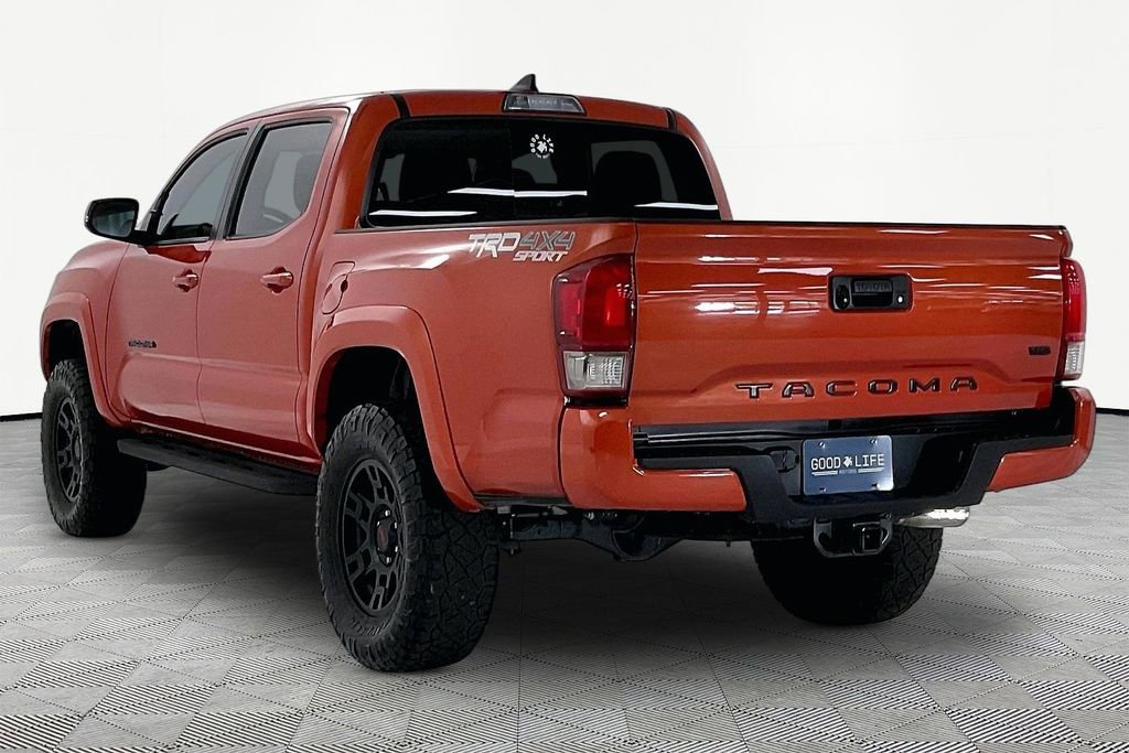 Used 2017 Toyota Tacoma TRD Sport w/ Tow Package (A/T) AWD/4WD image 4