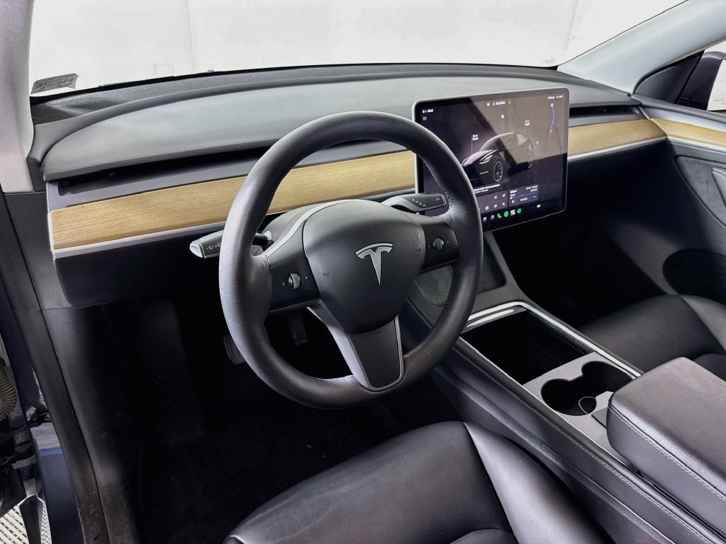 Used 2023 Tesla Model Y Long Range AWD/4WD image 9