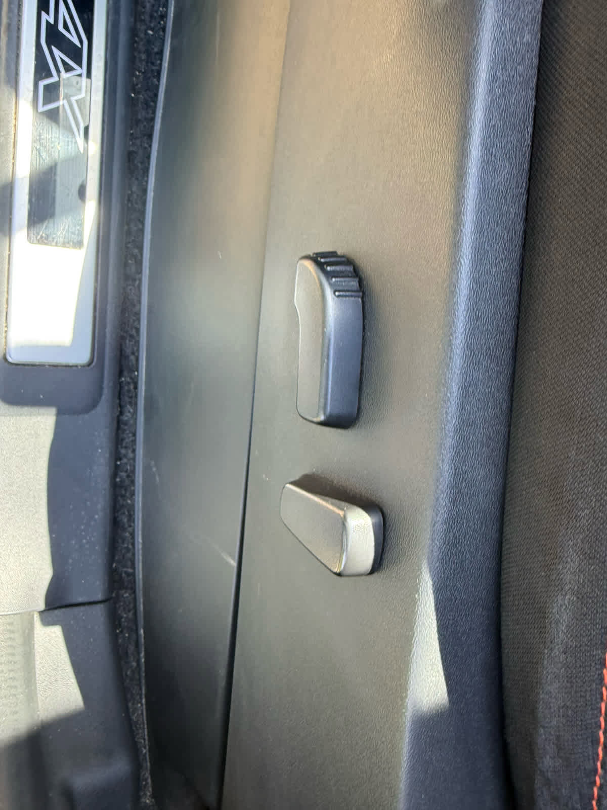 Used 2023 Nissan Frontier PRO-4X w/ Tow Package AWD/4WD image 13