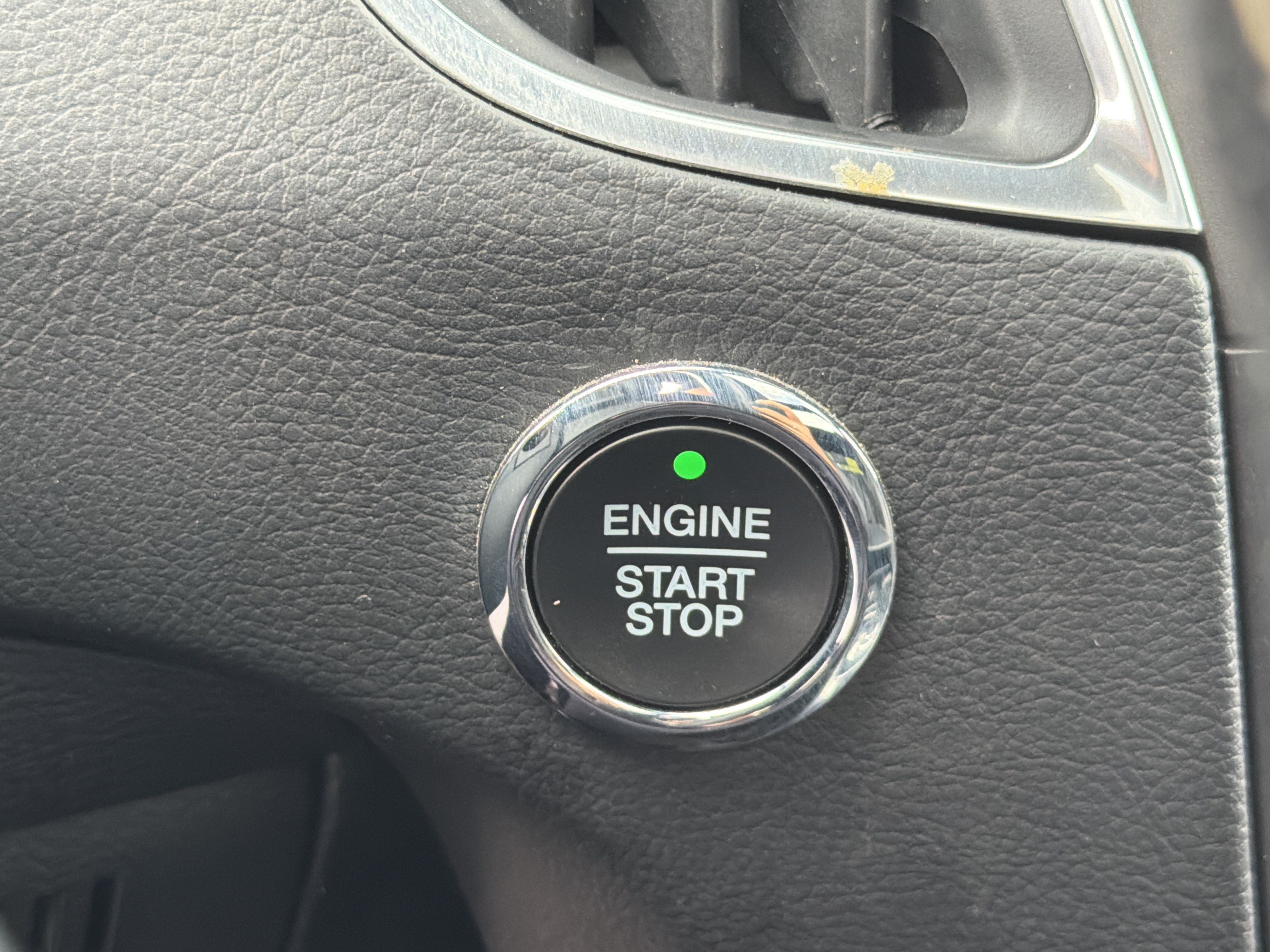 Used 2020 Ford Edge ST w/ Equipment Group 401A AWD/4WD image 34