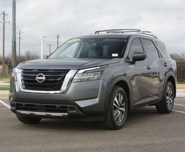 Used 2024 Nissan Pathfinder SL image 4