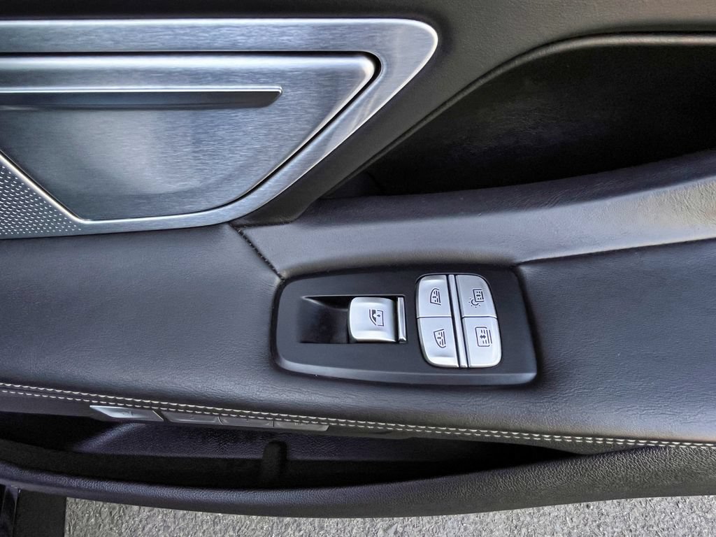 Used 2018 BMW M760i xDrive w/ Luxury Rear Seating Package AWD/4WD image 34