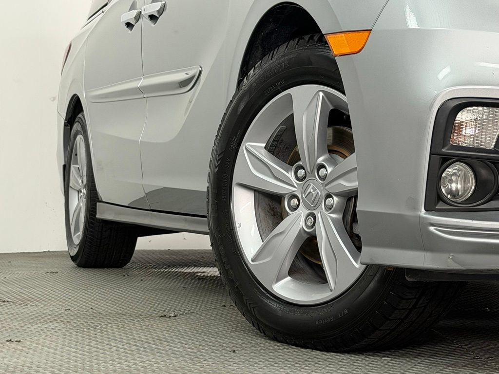 Used 2018 Honda Odyssey Elite image 17