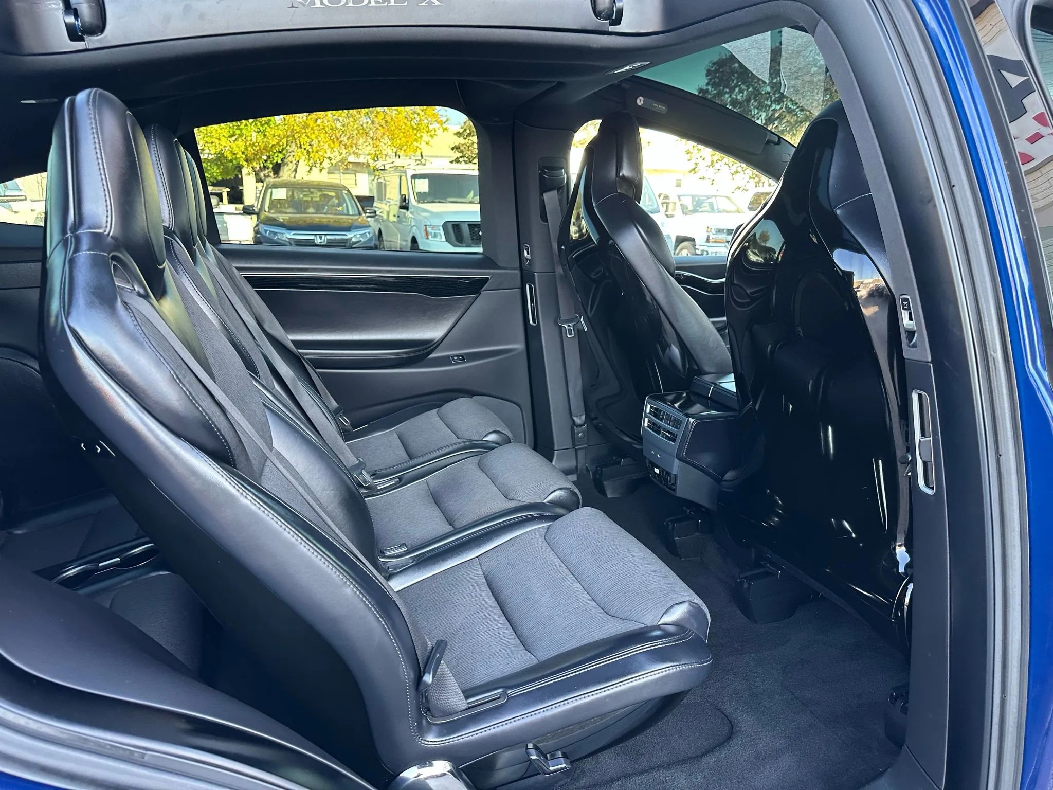 Used 2016 Tesla Model X 60D image 25