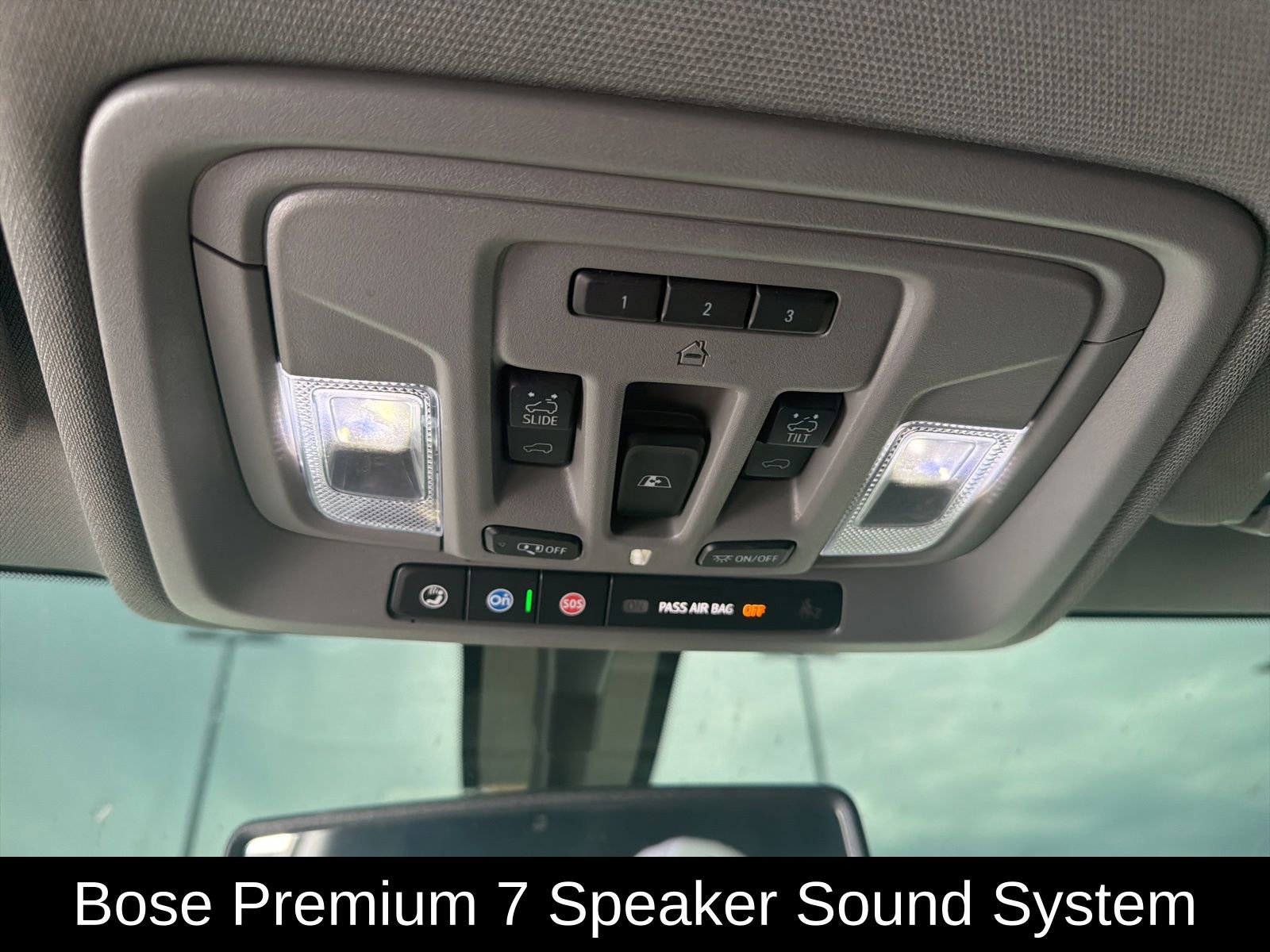 Used 2022 GMC Sierra 3500 SLT w/ SLT Premium Package image 13