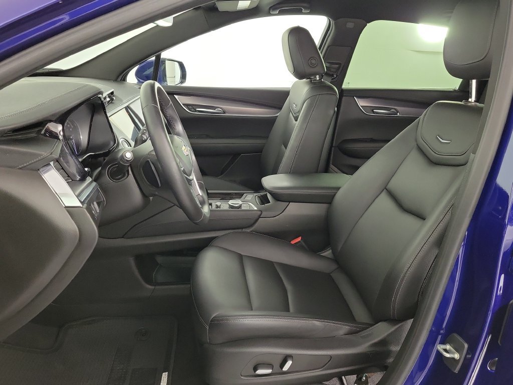 Certified 2023 Cadillac XT5 Luxury FWD image 17