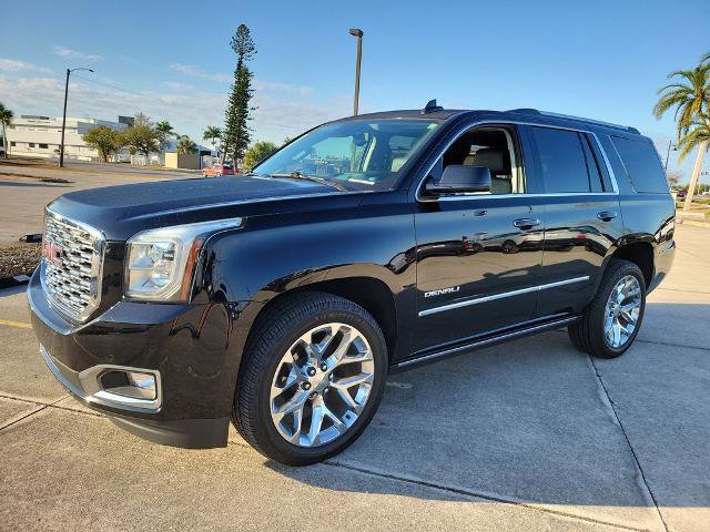 Used 2020 GMC Yukon Denali w/ Denali Premium Package image 2