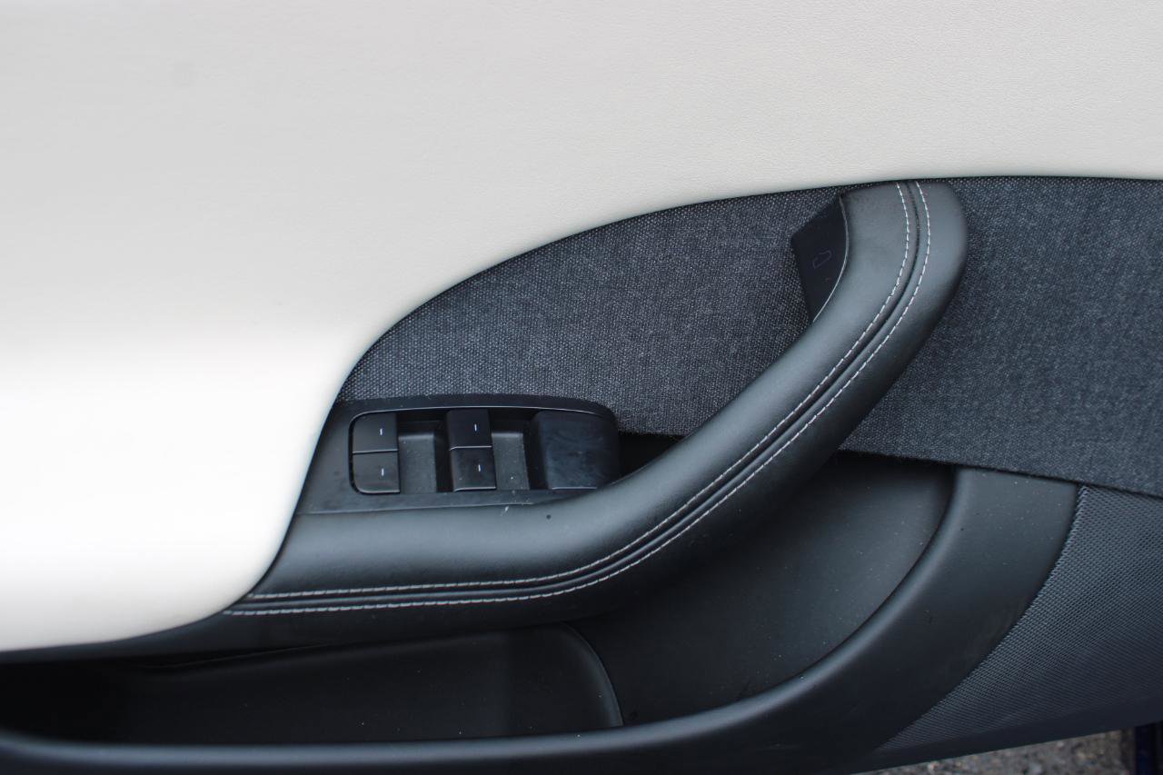 Used 2021 Tesla Model S Plaid image 10