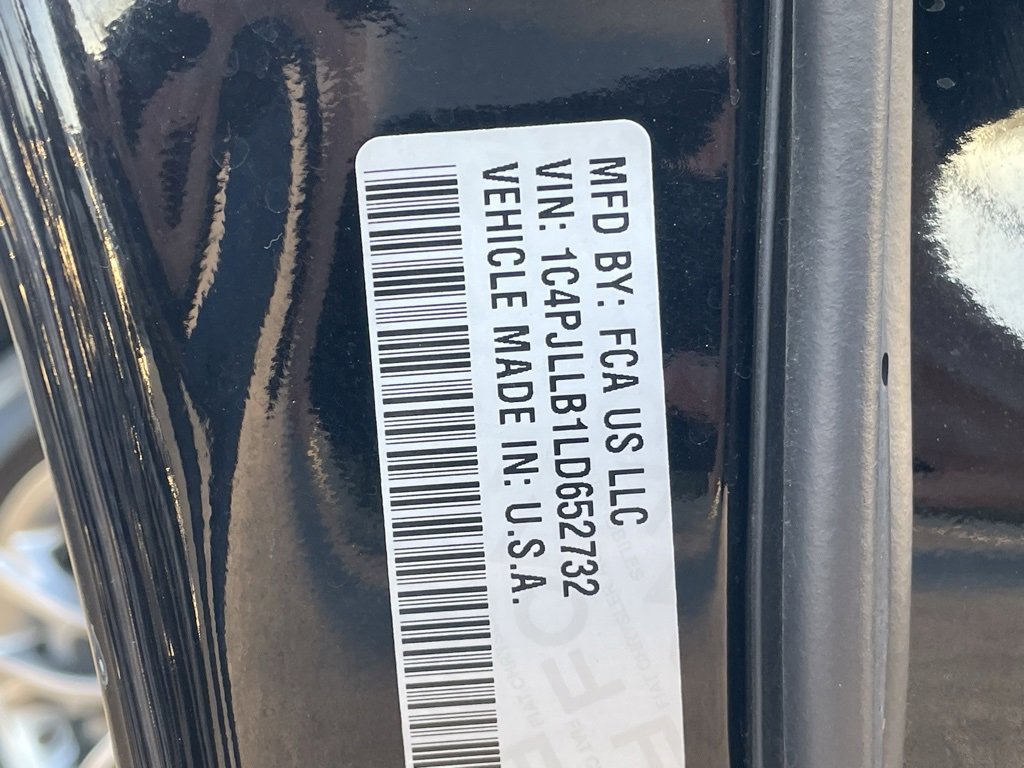 Used 2020 Jeep Cherokee Latitude Plus image 33