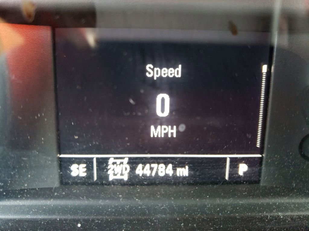 Used 2020 Chevrolet Silverado 2500 Custom w/ Custom Value Package image 16