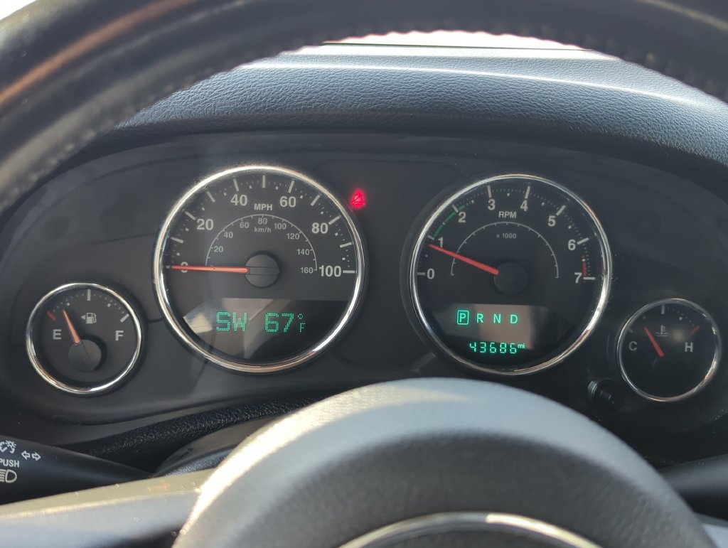 Used 2015 Jeep Wrangler Unlimited Sport w/ Quick Order Package 24S AWD/4WD image 14
