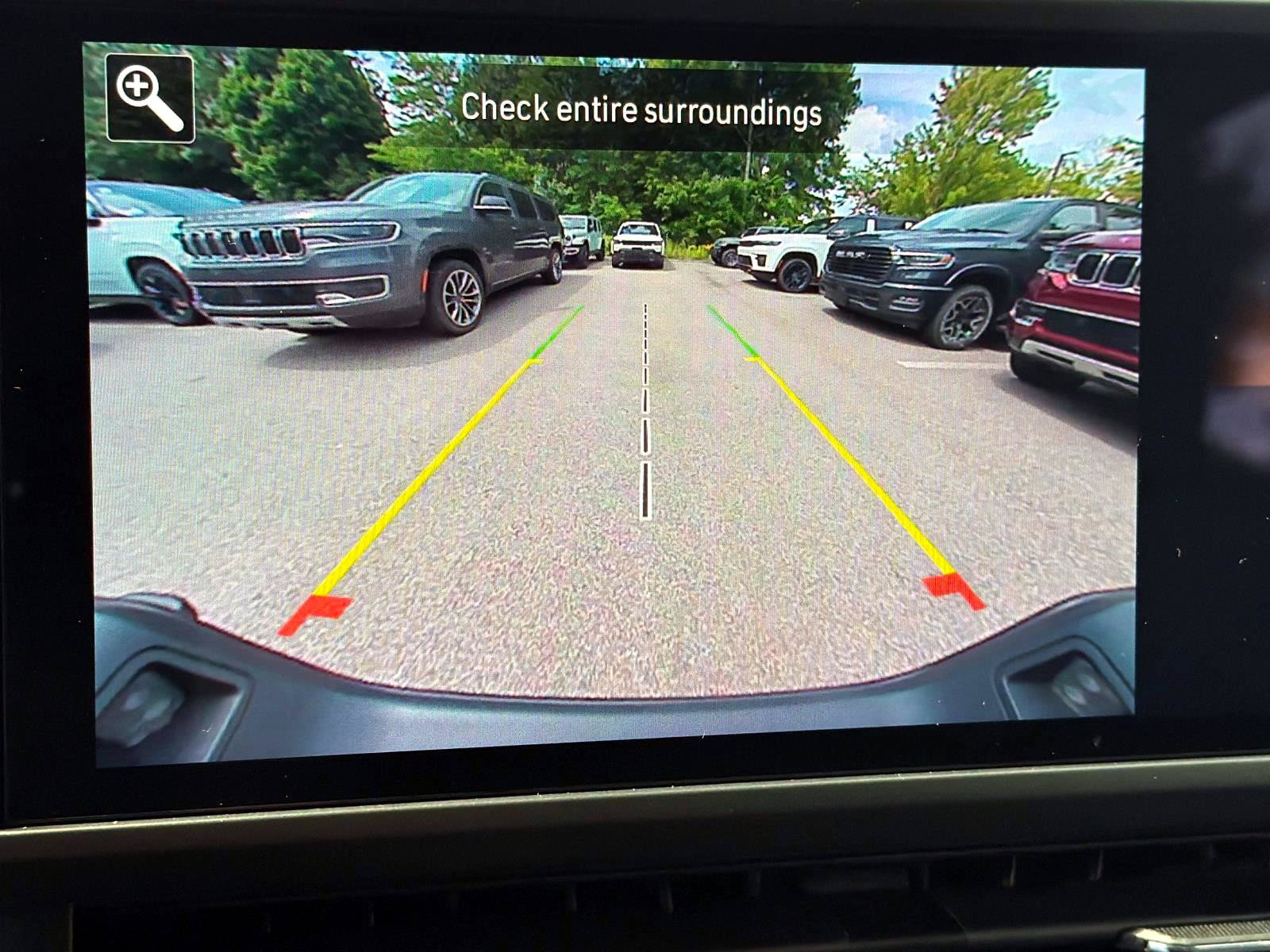 Used 2025 Jeep Gladiator Sport AWD/4WD image 17
