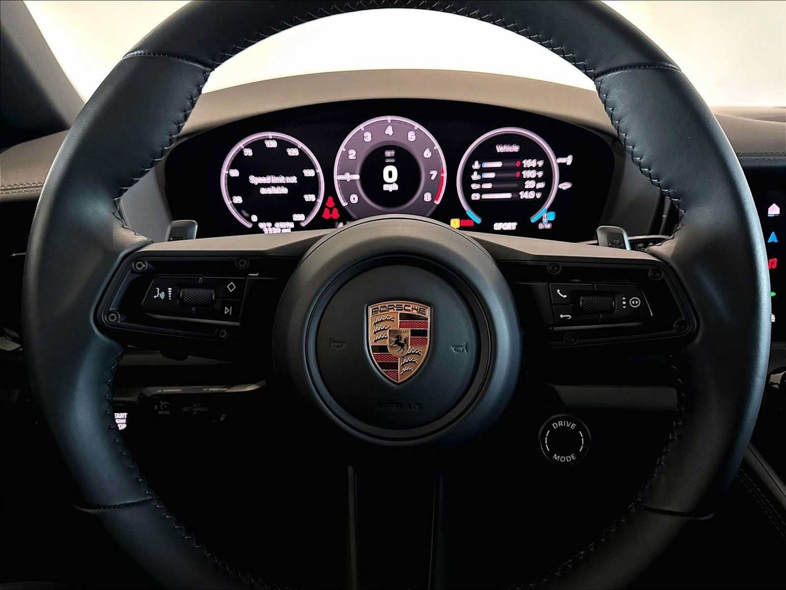 Used 2025 Porsche Panamera RWD image 19