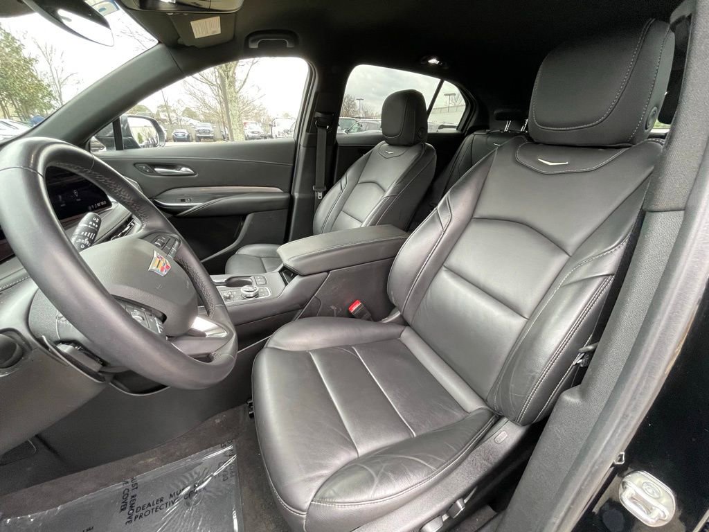 Used 2024 Cadillac XT4 Premium Luxury image 23