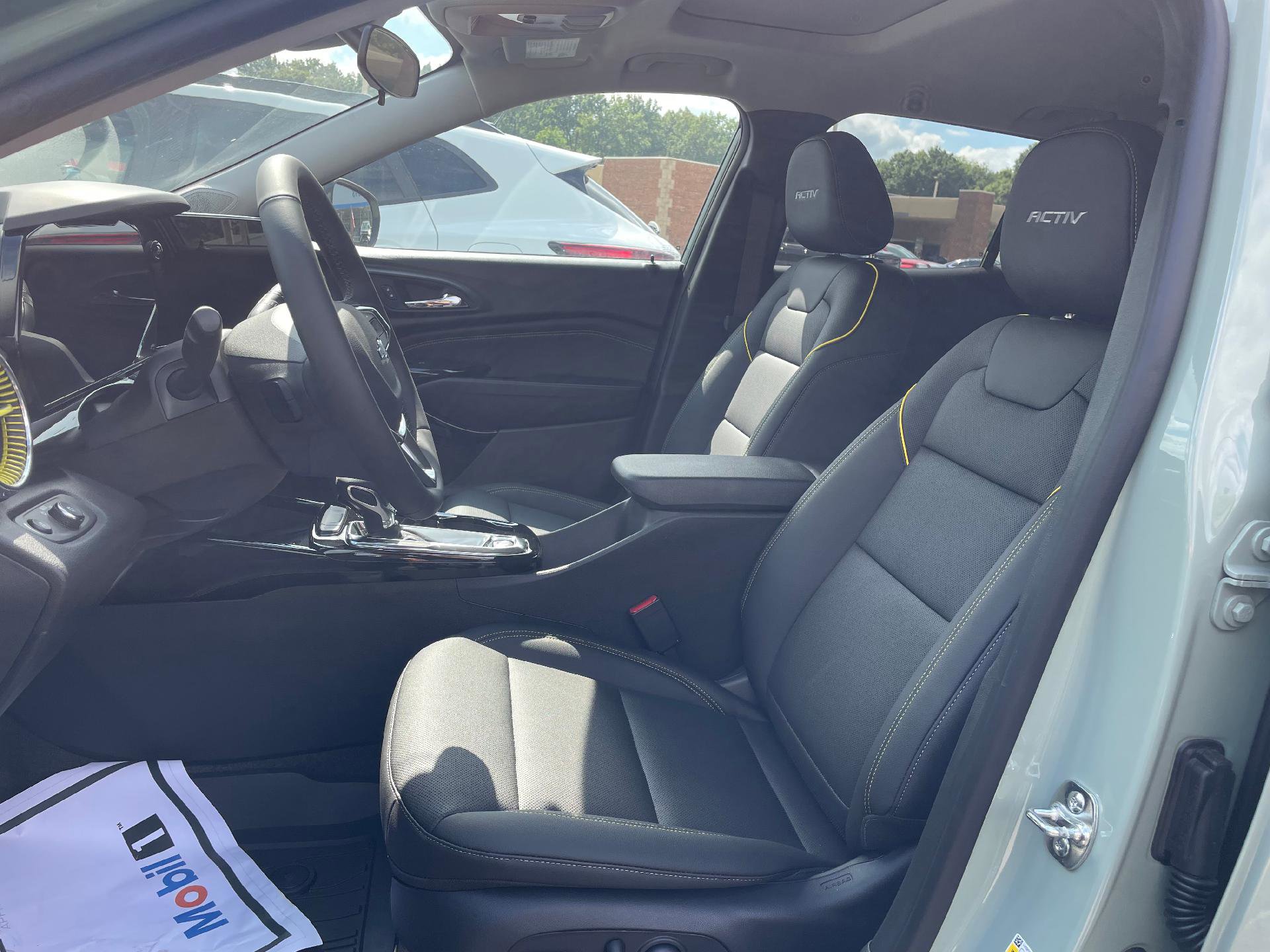 New 2025 Chevrolet Trax ACTIV w/ Sunroof Package image 8