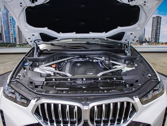 Used 2026 BMW X6 xDrive40i AWD/4WD image 5