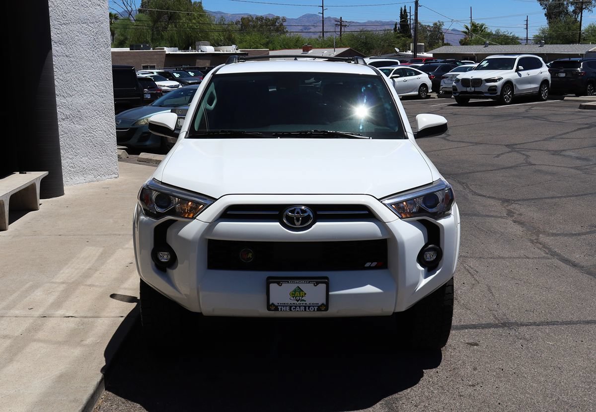 Used 2022 Toyota 4Runner SR5 AWD/4WD image 15