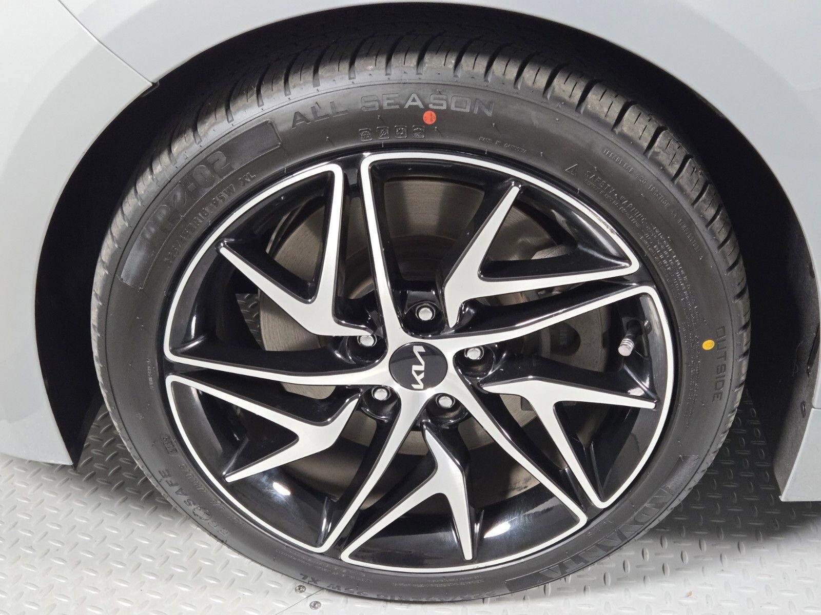 Used 2022 Kia Stinger GT-Line image 9