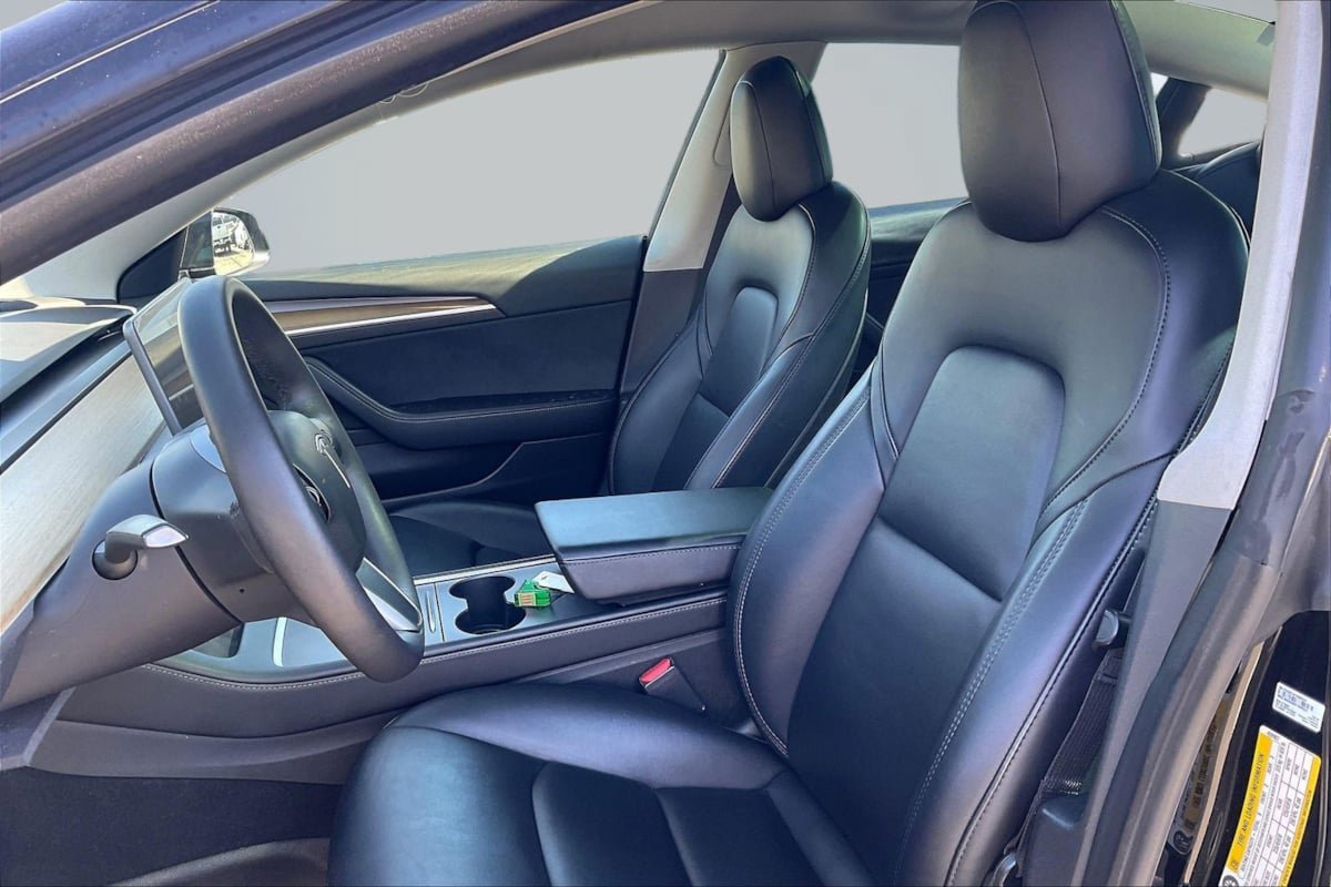 Used 2023 Tesla Model 3 Standard Range RWD image 23