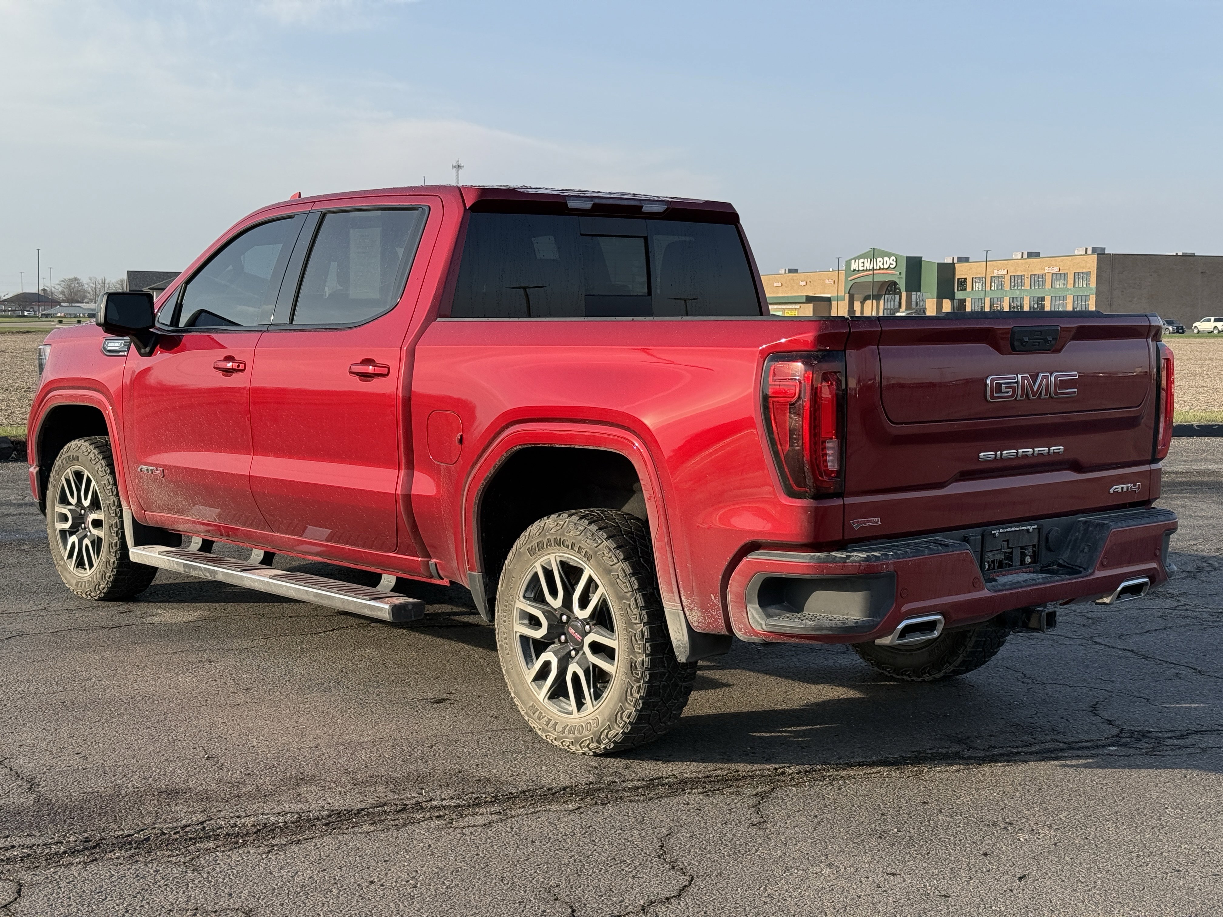 Used 2024 GMC Sierra 1500 AT4 w/ AT4 Preferred Package image 5
