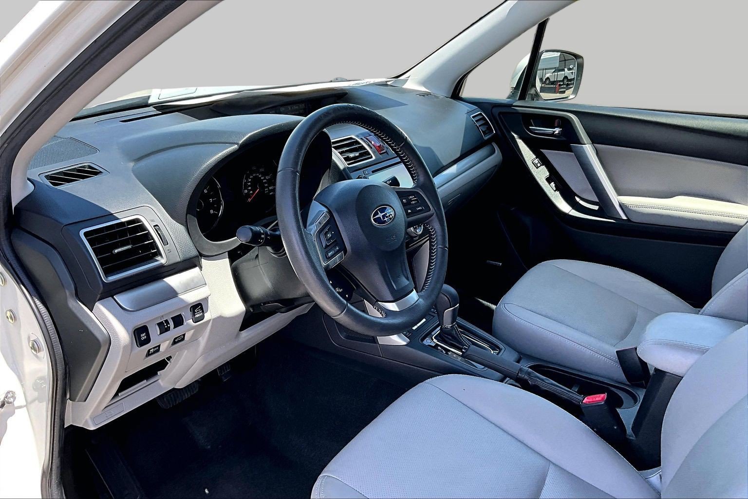 Used 2016 Subaru Forester 2.5i Touring w/ Eyesight & Navigation System AWD/4WD image 11