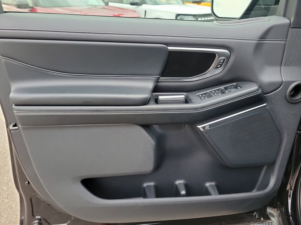 New 2026 Ford Expedition Platinum AWD/4WD image 15