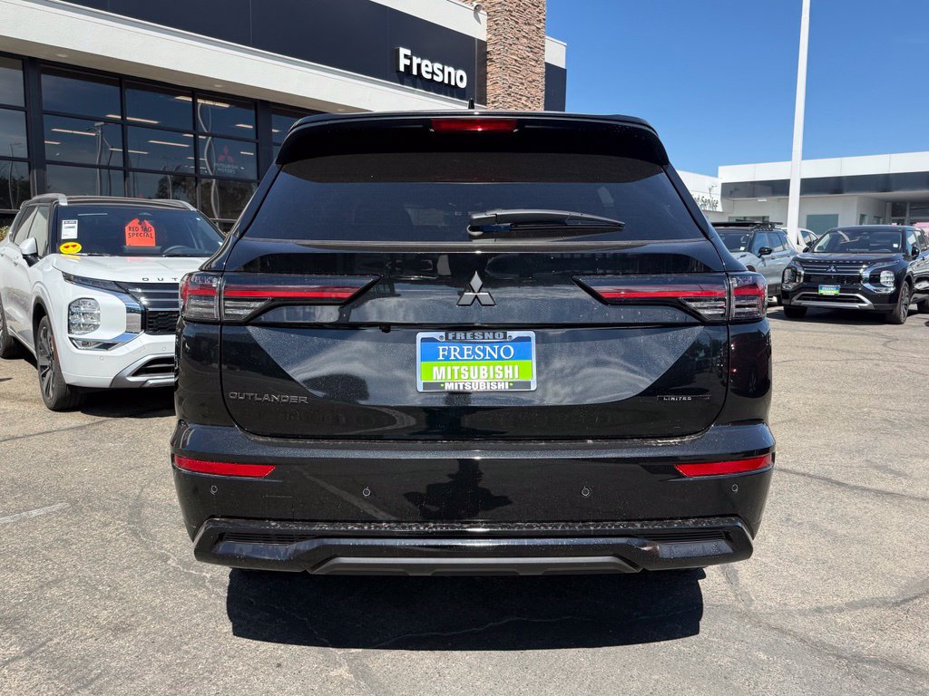 New 2026 Mitsubishi Outlander LE FWD image 9