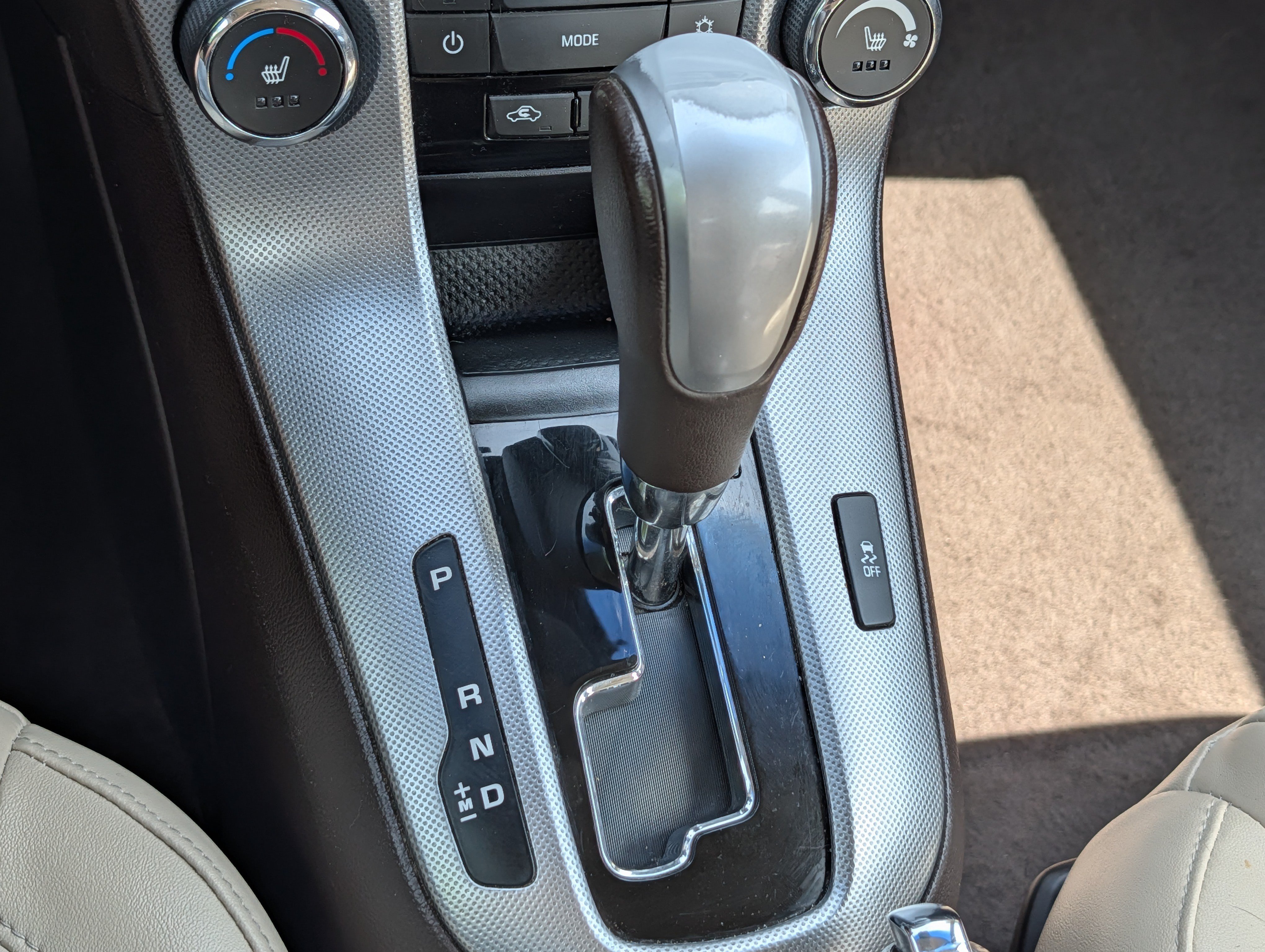 Used 2014 Chevrolet Cruze LTZ w/ RS Package FWD image 24
