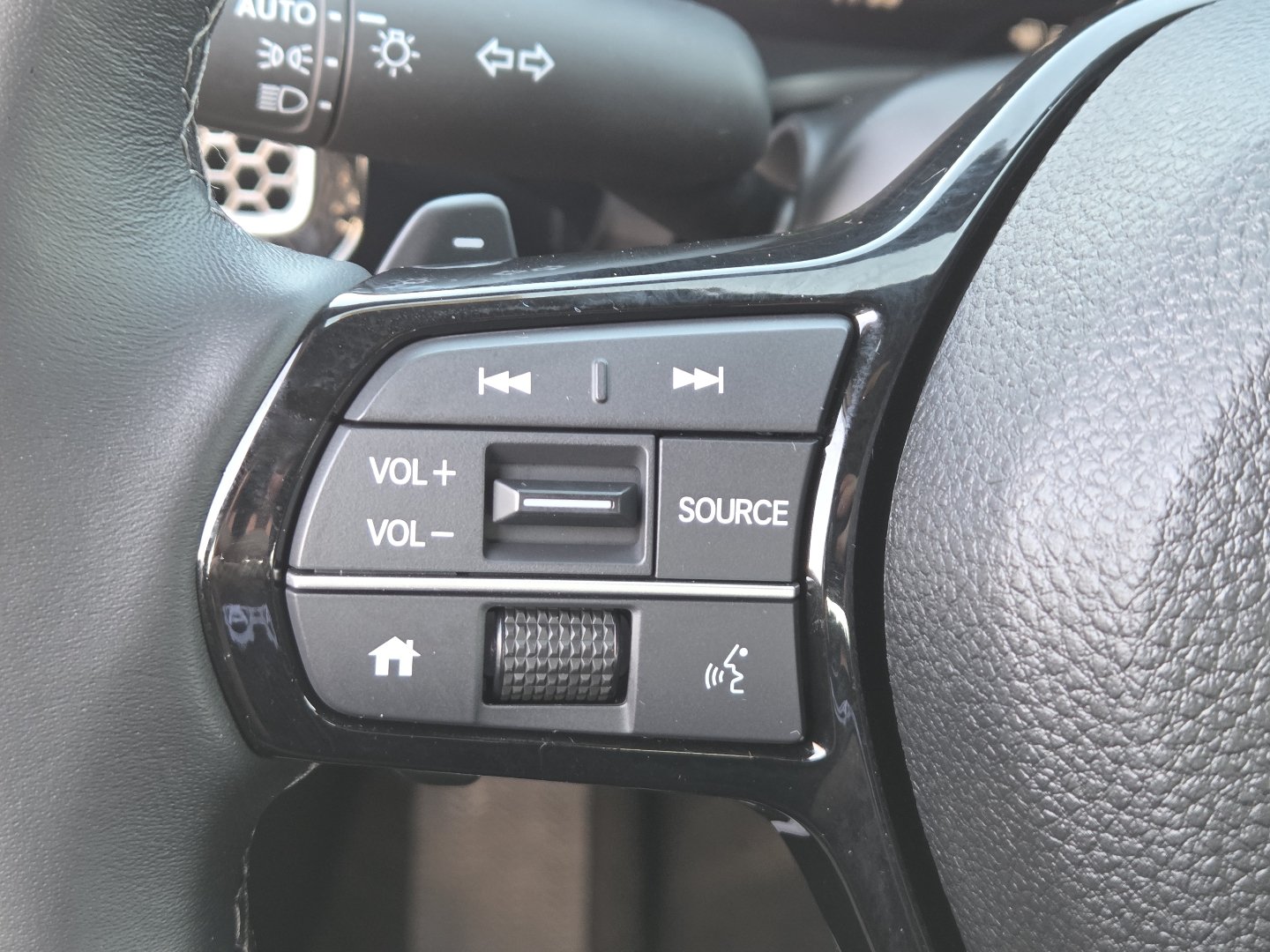 Used 2025 Honda Civic Sport image 31