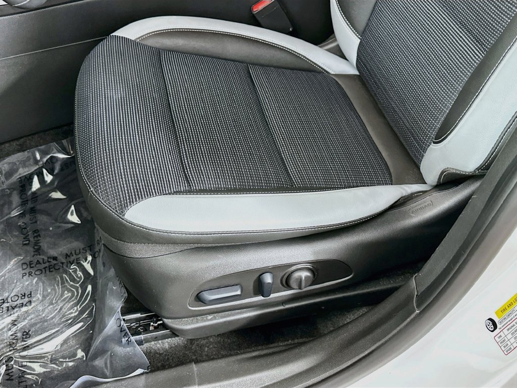 Used 2024 Buick Envista Preferred w/ Convenience I Package FWD image 25