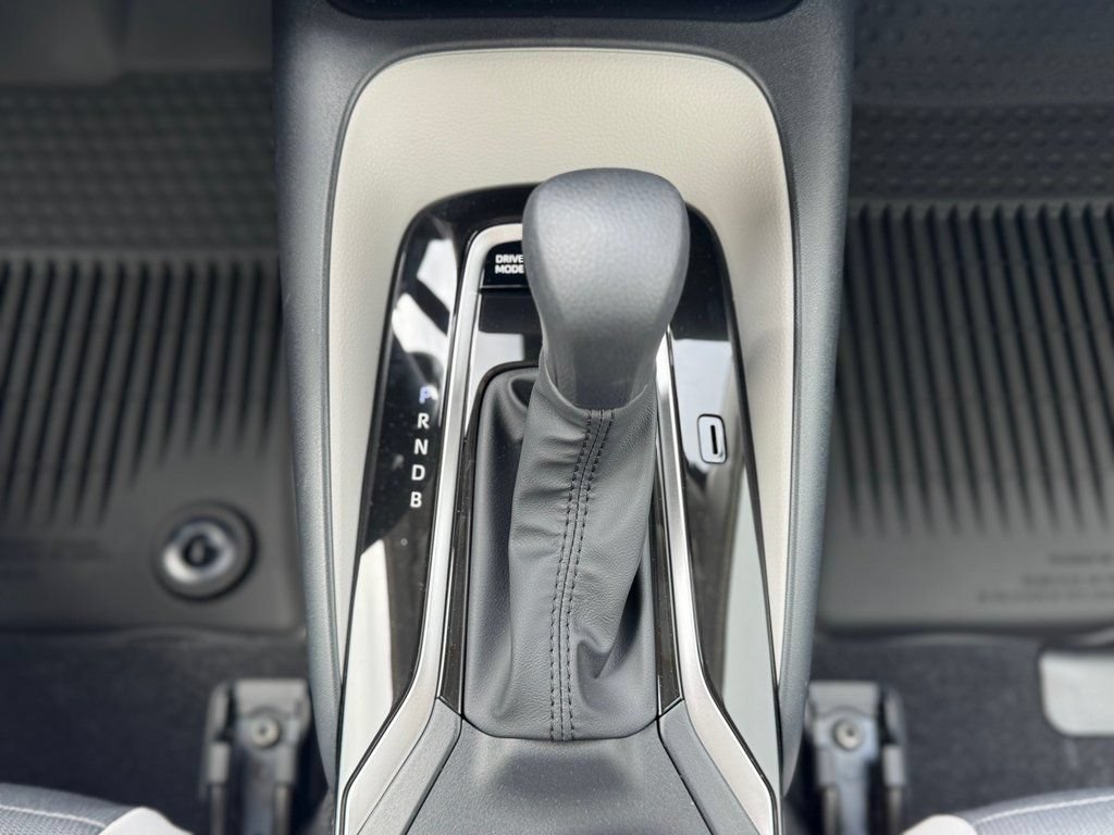 New 2025 Toyota Corolla LE FWD image 21