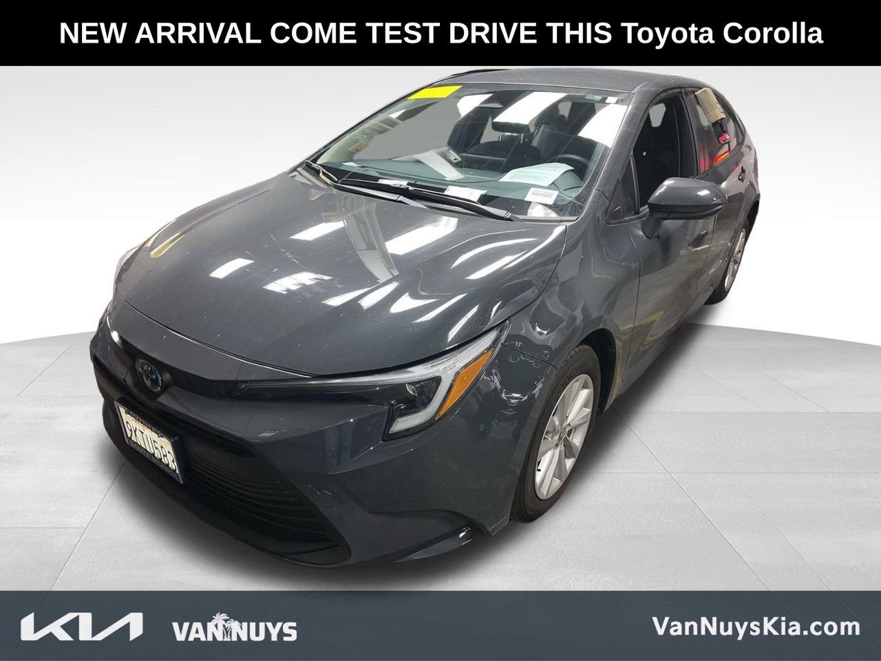 Used 2024 Toyota Corolla LE image 2