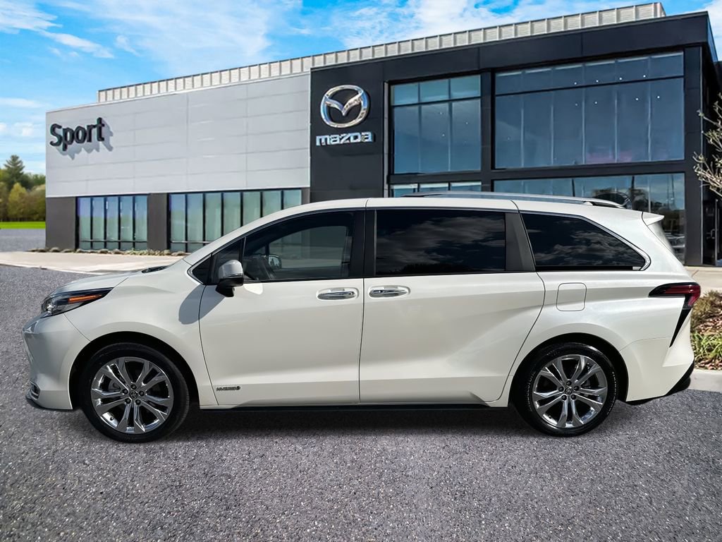 Used 2021 Toyota Sienna Platinum image 7