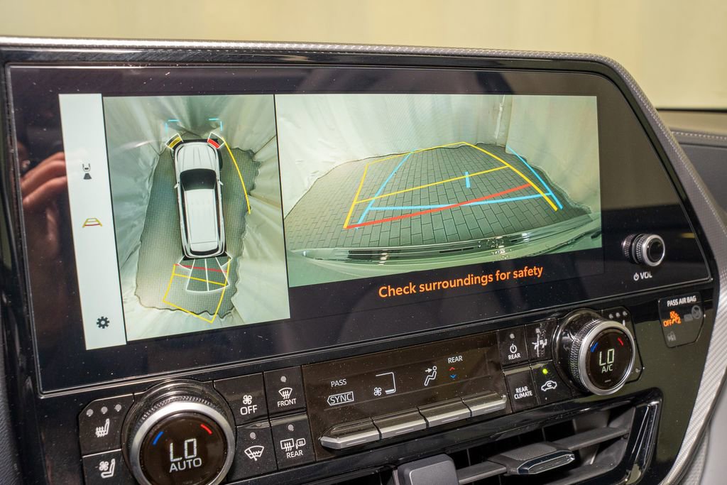 Used 2026 Toyota Highlander Platinum image 17