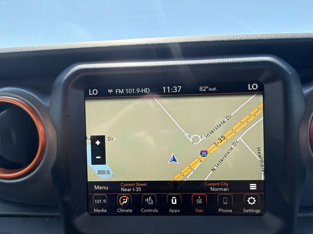 Used 2021 Jeep Gladiator Mojave w/ Dual Top Group AWD/4WD image 18