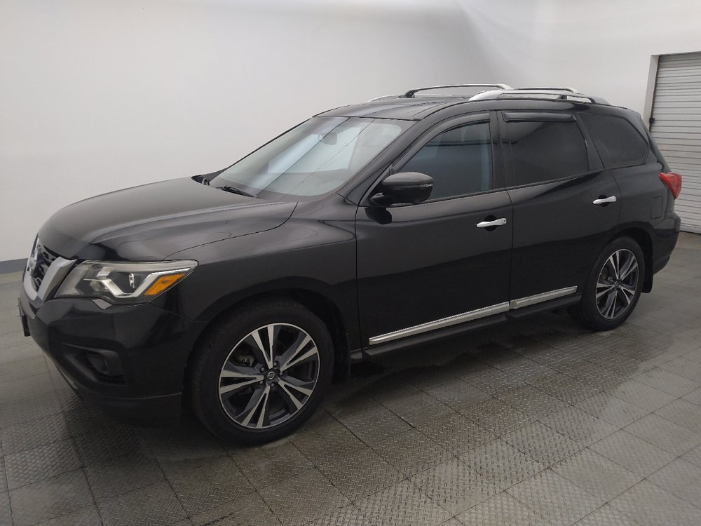 Used 2020 Nissan Pathfinder Platinum FWD image 2