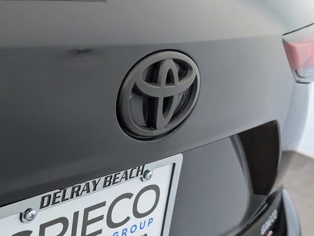 Used 2024 Toyota Highlander LE FWD image 11