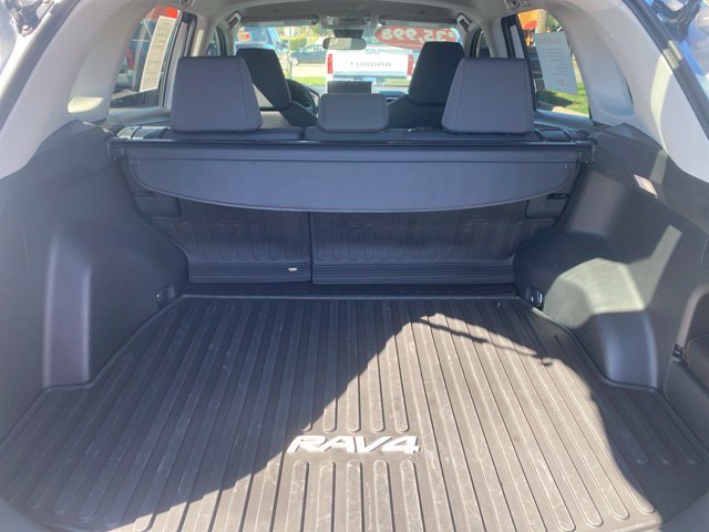 Certified 2025 Toyota RAV4 XLE AWD/4WD image 4