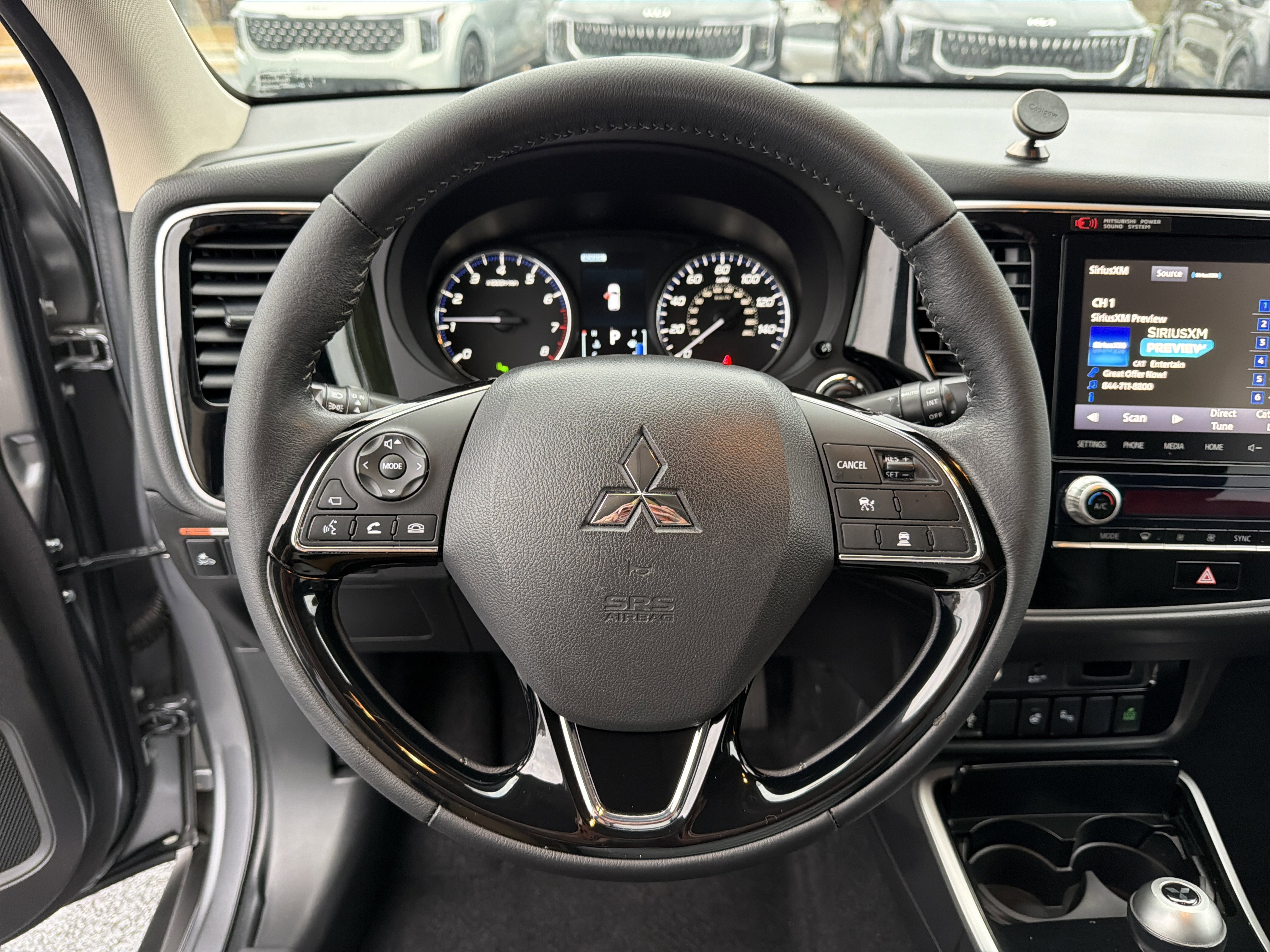 Used 2020 Mitsubishi Outlander SEL image 24