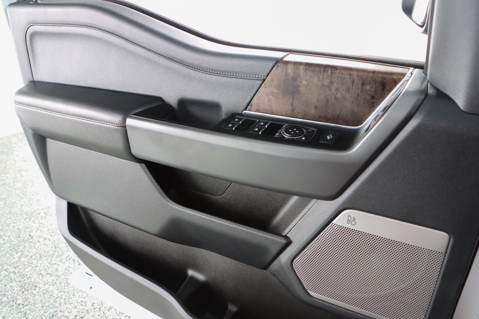 Used 2024 Ford F250 Lariat image 23