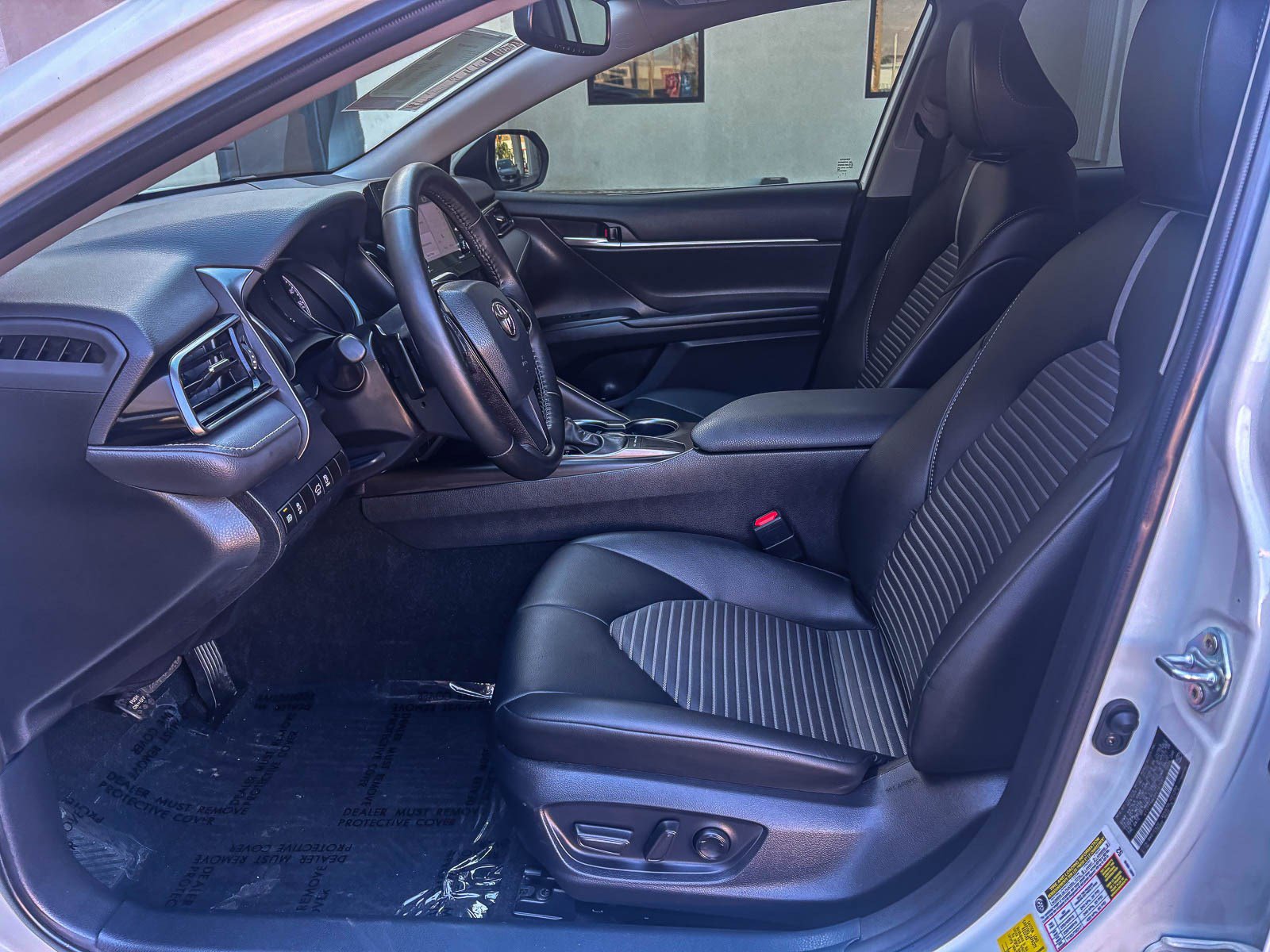 Used 2023 Toyota Camry SE w/ Convenience Package FWD image 20