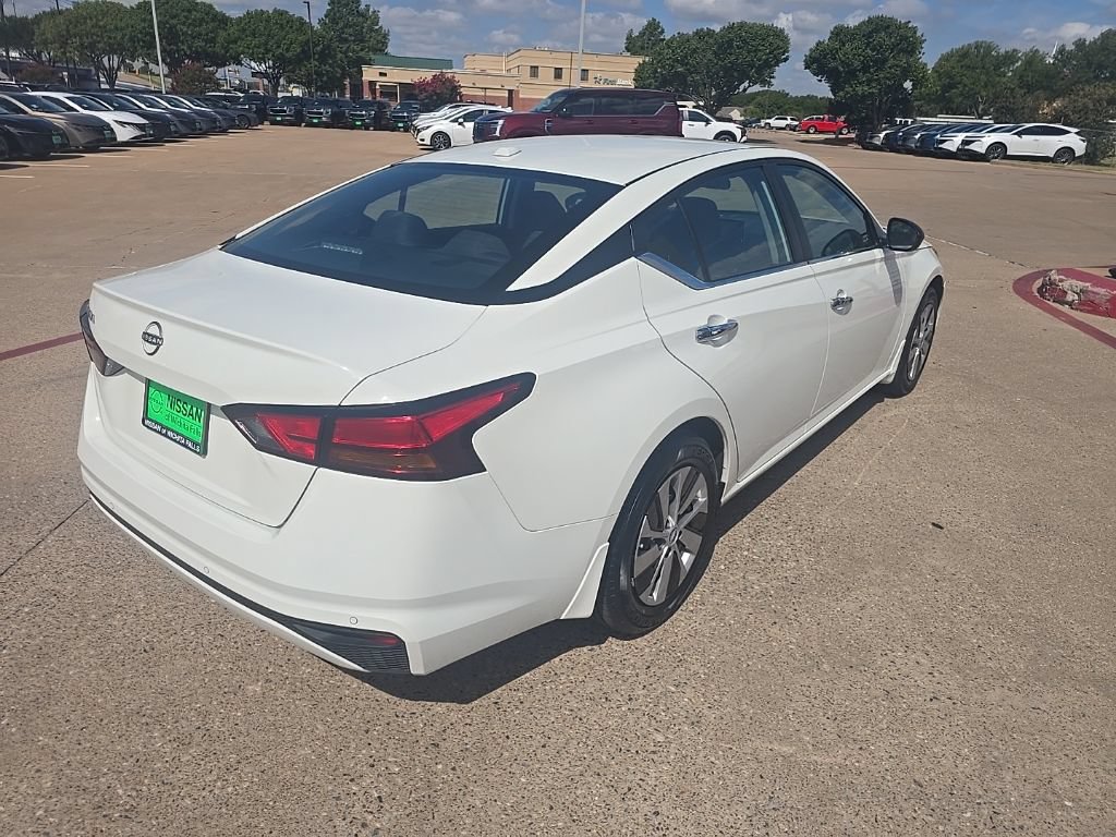 Certified 2025 Nissan Altima 2.5 S FWD image 5