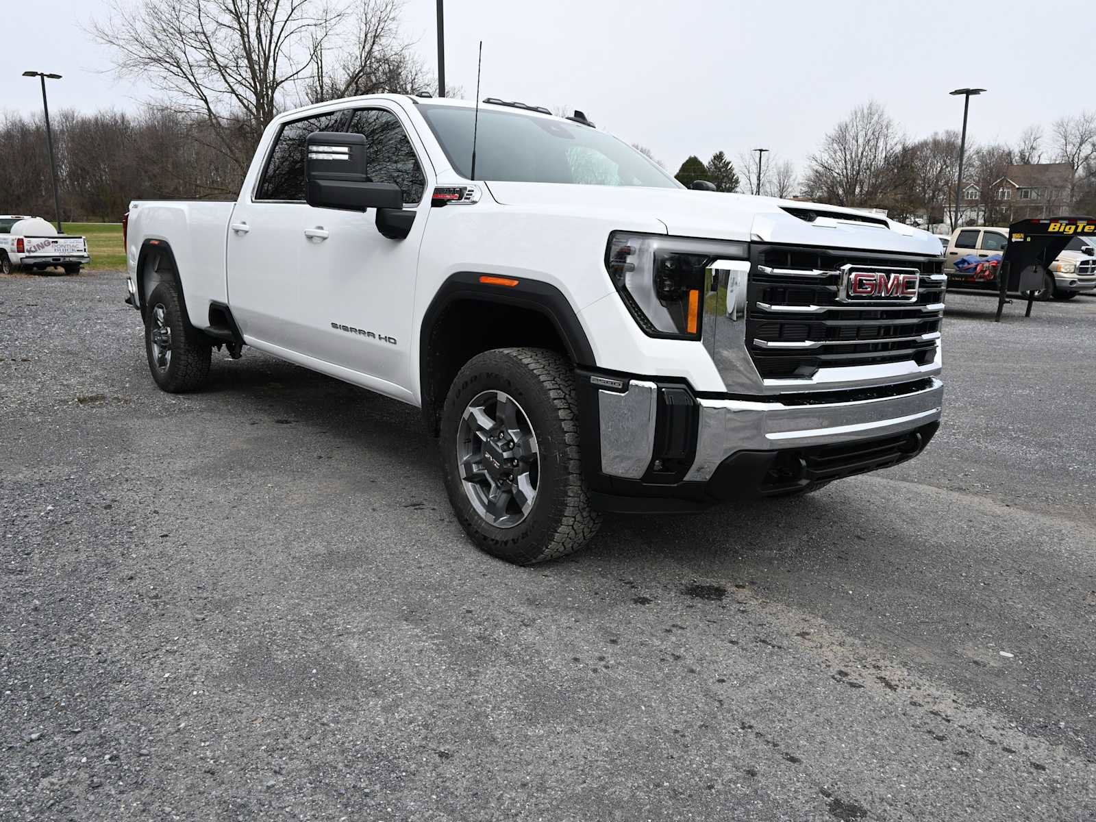 New 2026 GMC Sierra 2500 SLE w/ SLE Value Package; AWD/4WD image 2