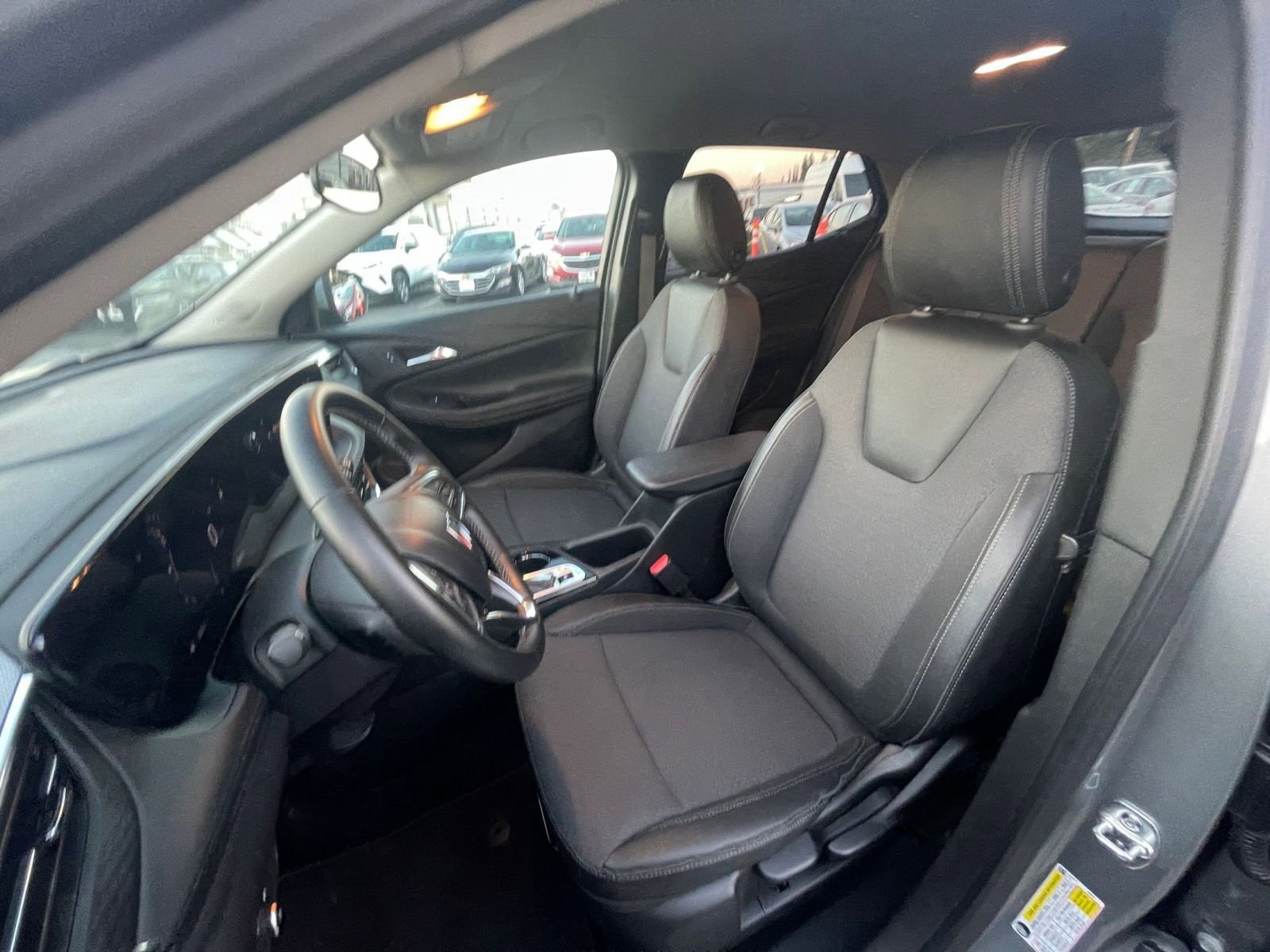 Used 2025 Buick Encore GX Preferred image 34