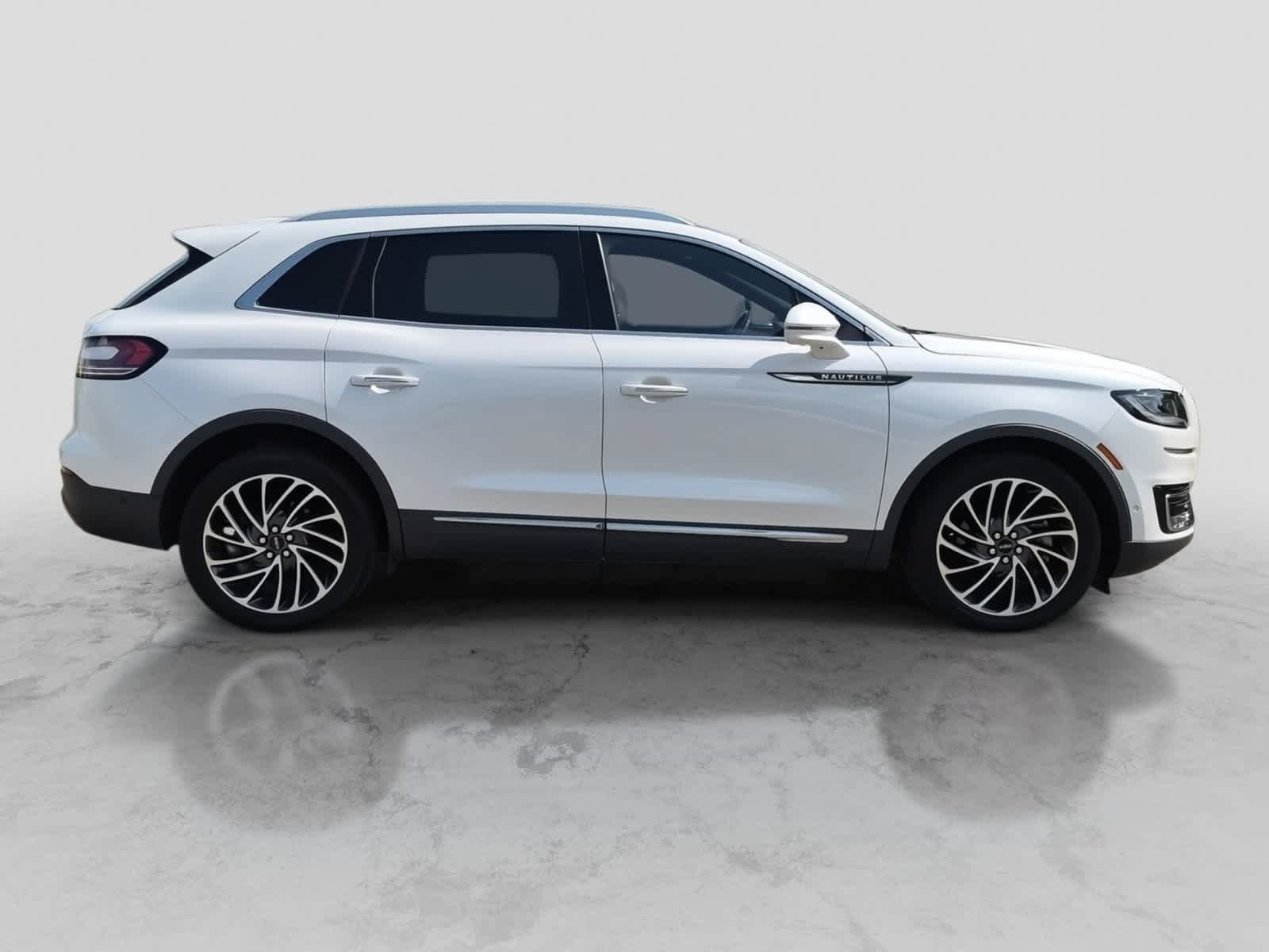 Used 2019 Lincoln Nautilus Reserve AWD/4WD image 9