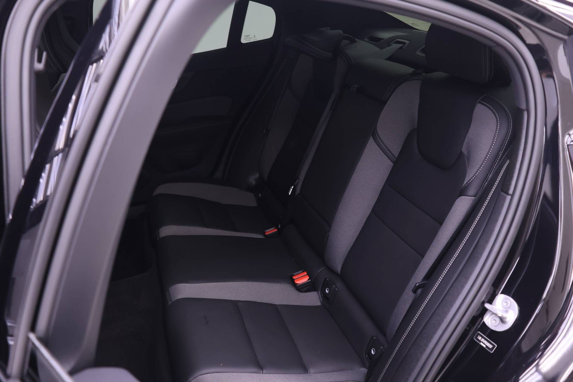 Certified 2024 Volvo S60 B5 Plus FWD image 13