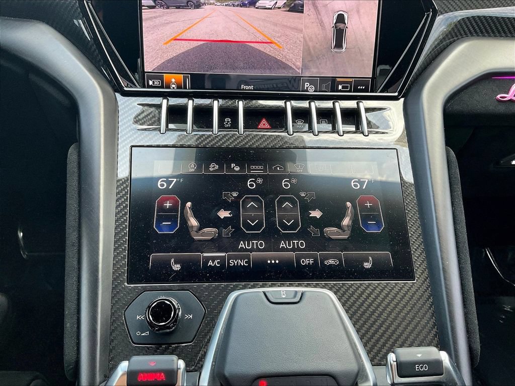 Used 2023 Lamborghini Urus Performante AWD/4WD image 15
