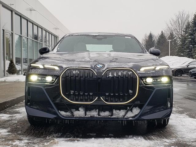 New 2026 BMW 740i xDrive w/ Premium Package image 2