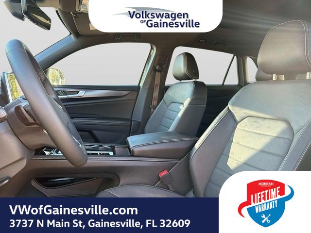 Certified 2024 Volkswagen Atlas Cross Sport SEL R-Line AWD/4WD image 19